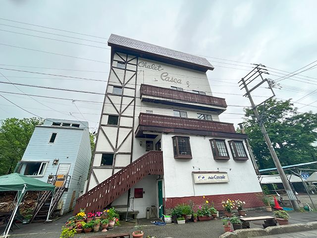 シャレーカスケード