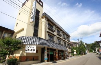 中ノ沢温泉　源泉かけ流し１００％貸切風呂のある宿　花見屋旅館