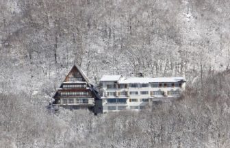 西発哺温泉ホテル