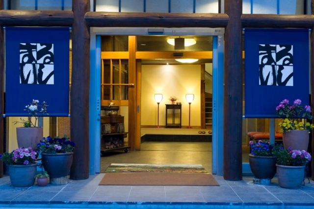 白馬八方温泉　まるいし